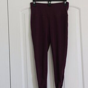 Reebok Cotton/Spandex Workout Cropped Leggings Small Criss Cross Leg Opening